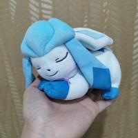 Gambar ORIGINAL Pokemon Center Plush Sleeping Glaceon Plush Boneka Friend dari Irene Toys & Hobbies undefined 4 Tokopedia