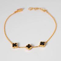 Gambar Gelang Emas Clover - Perhiasan Emas - Toko Emas Gadjah - 1 Black Clover, 8 K - P. 17cm dari Toko Emas Gadjah - Sejak 1918 undefined 3 Tokopedia