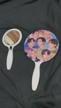 Gambar Cermin kaca bulat / cermin rias bts / custom kpop dari akrilik express undefined 3 Tokopedia