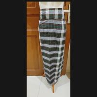 Gambar Rok Batik Wanita Homemade Model Span Motif  Sarung  Max BB 60 kg dari NN sae & Murah undefined 1 Tokopedia
