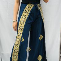 Gambar WRAP PANTS MOTIF KAIN PRADHA BALI | CELANA KAPLER - Hitam dari Puspania.Co undefined 3 Tokopedia