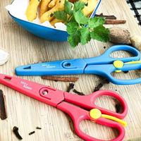 Gambar Tiny Bites Food Shears 2pcs / Gunting Makanan Anak dari Lowee Baby & Kids undefined 4 Tokopedia