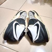 Gambar Sepatu Basket NIKE KYRIE 6 TEAM B/W OREO Second Brand Original Size 44 dari Kay-Kha-Shop undefined 3 Tokopedia