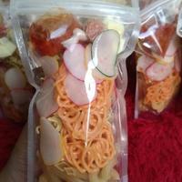 Gambar Seblak Instan Pedas Home Made dari Toko Snack Raja. undefined 1 Tokopedia