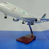 Gambar Pesawat diecast GARUDA Besar dari Jon,onlineshop undefined 3 Tokopedia