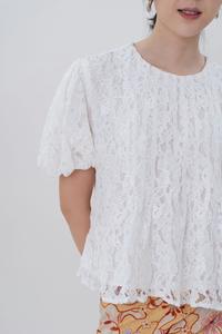 Gambar Jolie Clothing Lirika Lace Top / Floral Top / Atasan Brokat Wanita / Blouse Wanita / Shortsleeves Top dari Jolie Clothing undefined 5 Tokopedia