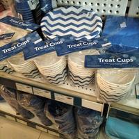 Gambar Treat Cups, 9 oz (Chevron-True Blue) dari Celebration Peak Jakarta undefined 2 Tokopedia