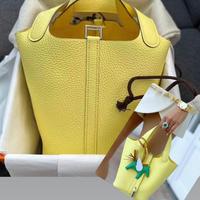 Gambar HANDBAG 18 CLEMENCE YELLOW LIME LIMONCELLO BISCUIT BLACK NOIR JAUNE POUSSIN BLUE ZELLIGE TRENCH ROUGE CASSAQUE CRAIE BLACK GRIS PERLE ROSE LIPSTICK MENTHE GREEN SESAME LIMONCELLO VERT FIZZ BLANC WHITE dari GrandPlaza New undefined 3 Tokopedia