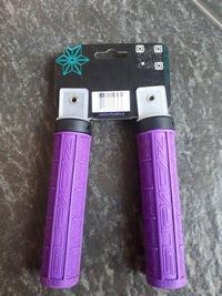 Gambar Handgrip Grip Stang Sepeda Merk Supacaz dari Adawiyah Afaf undefined 1 Tokopedia