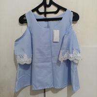 Gambar Atasan baju Blouse cut off shoulder chic simple new with tag dari Penguin Baby Shop undefined 1 Tokopedia