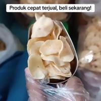Gambar Keripik Singkong 1 KG Khas Madura Cemilan/Snack/Makanan Ringan Rasa Bawang/Pedas Manis Enak Murah - MIX dari KLive undefined 3 Tokopedia