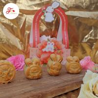 Gambar Mooncake/Tiong Tjiu Pia/Kue Bulan Mini isi 4 Mix Premium Vegetarian dari Felly Kitchen undefined 1 Tokopedia
