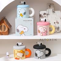 Gambar Cangkir Keramik Gambar Kartun Snoopy Ceramic Mug Dengan Tutup - Merah Muda dari Elixora.id undefined 5 Tokopedia