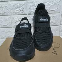 Gambar Sepatu Diadora Henderson Jr Full Black man dari maroonfiv5 store undefined 2 Tokopedia