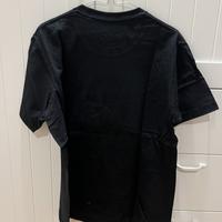 Gambar Kaos tshirt hitam uniqlo x kaws snoopy peanut woman perempuan elmo size M original dari D1012 undefined 3 Tokopedia
