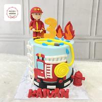 Gambar custom kue ulangtahun tema pemadam kebakaran - fondant, 15cm dari ncc.cakeshop undefined 4 Tokopedia