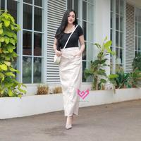 Gambar Rok Wanita Cesey Skirt rok Panjang Twill Combed Strech Wanita Rok Jumbo - Hitam, Standart dari Karenza Collection undefined 3 Tokopedia