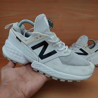 Gambar Sepatu second original New balance 574 size 42 (1) dari Baedowisneakers undefined 1 Tokopedia