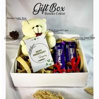 Gambar Gift Box Kado Cowok Cewek Buat Pacar Birthday | Ulang Tahun | Anniversary | Wisuda | Valentine - Hampers Boneka Coklat Dairy Milk + Mini Memory Photo Box Custom - Hitam, Paket 1 dari yani577 undefined 4 Tokopedia