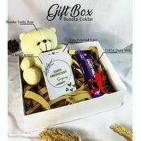 Gambar Gift Box Kado Cowok Cewek Buat Pacar Birthday | Ulang Tahun | Anniversary | Wisuda | Valentine - Hampers Boneka Coklat Dairy Milk + Mini Memory Photo Box Custom - Hitam, Paket 1 dari yani577 undefined 5 Tokopedia