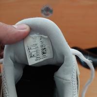 Gambar Sepatu second original New balance 574 size 42 (1) dari Baedowisneakers undefined 5 Tokopedia