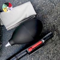 Gambar Cleaning kit Camera 3 in 1 Pembersih Camera Laptop Mobile Phone Black Blue Brush Kamera Lens Microfiber dari Red STARR undefined 1 Tokopedia