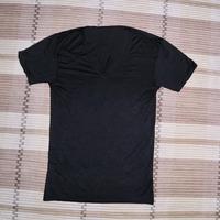Gambar UNIQLO AIRism Black V Neck Kaos Tipis Preloved - Biru dari BugisMakassarStore undefined 1 Tokopedia