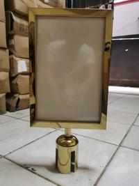 Gambar Sign Frame A4 Potrait / Landscape Stainless High Quality Papan Tiang Antrian - Potrait, Hitam dari MegaSafety Indonesia undefined 4 Tokopedia