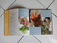 Gambar Asian Twist: A Contemporary Taste Of East Meets West dari Toko Buku Bekas Aksiku undefined 4 Tokopedia