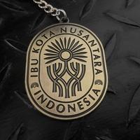 Gambar Souvenir Gantungan Kunci IKN Ibu Kota Nusantara - Gantungan Kunci Keychain Oleh Oleh Cinderamata Ibu Kota Nusantara Indonesia IKN Penajam Paser Kalimantan Timur - Grosir Gantungan Kunci Koleksi Hadiah Souvenir Koleksi Buah Tangan Souvenir Seminar XV KIDS - IKN-Gold dari XV-Kids undefined 4 Tokopedia