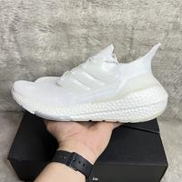 Gambar Sepatu Running Adidas Ultraboost 21 Triple White Unisex - 39 dari Membludak store undefined 4 Tokopedia