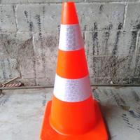 Gambar Traficone 70Cm Pembatas Jalan / Pembatas Karet Kerucut Termurah dari ISTANA SAFETY JAKARTA undefined 1 Tokopedia
