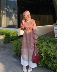 Gambar Terlaris HAVA Outer Tunik / Outer Tile dot by DEZHAF Tunik perempuan - Black dari barubbery undefined 4 Tokopedia
