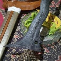 Gambar Keris Nogo Siluman Primitif Luk 13 Pusaka Peninggalan Leluhur Empu Tundung Madiun Tua Winggit dari NVZ Antikan Solo undefined 4 Tokopedia