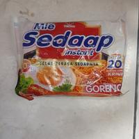 Gambar mie   sedaap goreng instan dari putri mandiri mart undefined 1 Tokopedia