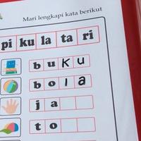 Gambar WORKSHEET ANAK EDISI MENGENAL ABJAD HURUF BUKU AKTIFITAS PERTAMA ANAK BUKU EDUKASI ANAK BELAJAR BUKU BELAJAR ANAK UNTUK PRESCHOOL PRA SEKOLAH PAUD TK USIA 2 3 4 5 dan 6 TAHUN WIPE AND CLEAN BISA DI HAPUS GRATIS SPIDOL dari Maestro tools undefined 3 Tokopedia
