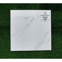 Gambar KERAMIK LANTAI DINDING MULIA 50X50 ALICE GREY GLOSSY MOTIF CARRARA DASAR PUTIH PETIR ABU dari TB Cijerah Jaya undefined 1 Tokopedia