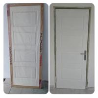 Gambar Ready gan PINTU INTERIOR ANGZDORR PABRIKASI KAMAR TIDUR HDF DOOR MOULDED PANEL SILENT HONEYCOMB SKIN DOOR SERIES WARNA DASAR ** - 1 PANEL, 36X720X2100 MM dari CV.SINAR SPARTANS undefined 2 Tokopedia