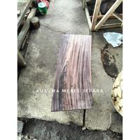 Gambar Kursi Santai Kayu Sonokeling Galih Full Hitam Tebal Top Kursi 6cm (Panjang 63cm Lebar 28cm Tinggi 40cm) dari Kusuma Mebel Jepara undefined 2 Tokopedia