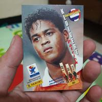 Gambar paket 3 kartu bola Panini Calcio 97 98 dan world cup 98 Patrick Kluivert dari james books undefined 4 Tokopedia