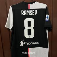 Gambar Jersey Juventus Home Kit 2019/20 Original Ramsey dari rookiebllrs undefined 2 Tokopedia
