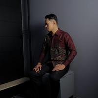 Gambar Kemeja Batik Layana Motif Hadinata Warna Merah Burgundy Baju Formal Nonformal - S dari Reality Mart undefined 3 Tokopedia
