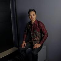 Gambar Kemeja Batik Layana Motif Hadinata Warna Merah Burgundy Baju Formal Nonformal - S dari Reality Mart undefined 4 Tokopedia