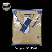 Gambar Sablon cetak plastik kemasan baju sleting zipper 30x40 07 pe ziper 30 x 40 07 bening matte doff buram cetak 1 warna - 30 x 40 80 dari MZ STUFF undefined 1 Tokopedia