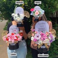 Gambar Terlaris [TIDAK PO] Papan Bunga Akrilik | Bloombox akrilik Flower | Papan bunga grand opening gift | Bloom box led | Hadiah wisuda | Flower box graduation | birthday gift - Model Warna 4, XL Tanpa Lampu dari WOEDENHOOL undefined 2 Tokopedia