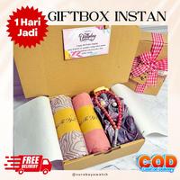Gambar READY STOCK (Hampers hemat hijab) kado kerudung segiempat free ucapan untuk ulang tahun anniversary hari guru hari ibu lebaran perpisahan sekolah - paket hijab 2 dari Fanji Pensa undefined 1 Tokopedia