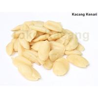 Gambar Kacang Kenari Kupas Mentah 1 Kg dari Sulawesi dan Maluku Diambil dari Biji Kacang Yang Jatuh Alami Canary Nut South Celebes Pengeringan Matahari dengan Pengolahan Natural tanpa pengawet - 100gr dari Rumah kacang undefined 1 Tokopedia