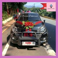Gambar Uswa^ Hiasan Mobil Pengantin - Bunga Pita Mobil Pengantin / Dekorasi Dekor Mobil Pengantin Murah Mewah Siap Pakai Simple Langsung Kirim / Buat Di Pernikahan Untuk Wedding Car Avanza Fortuner Pajero Rush Ertiga Arisca193Vxh - Merah dari Uswatuen Store undefined 1 Tokopedia