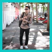Gambar Saruy__ Kemeja Batik Pria Lengan Panjang Motif Terbaru Batik Seragam Kerja Modern Batik Slimfit Pria - MAHESA NAVI, M dari Toko Saruyyya undefined 1 Tokopedia