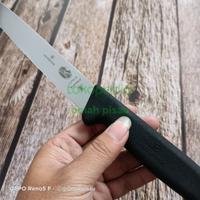 Gambar Pisau Filleting knife 5.3703.20 Victorinox Black Fibrox 20 cm pisau daging dan ikan original Swiss dari Omah Pisau Jogja undefined 4 Tokopedia